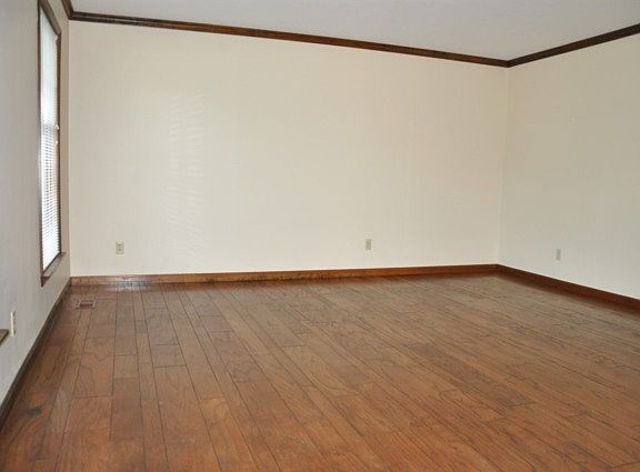 5th image of 809 Kirkwood Dr