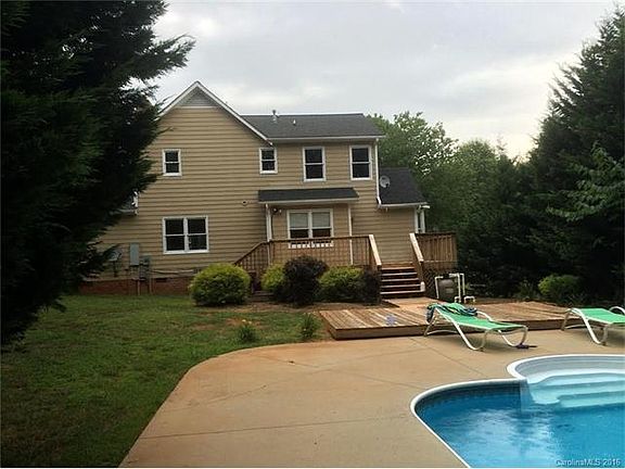 2nd image of 119 Wood Fox Ct