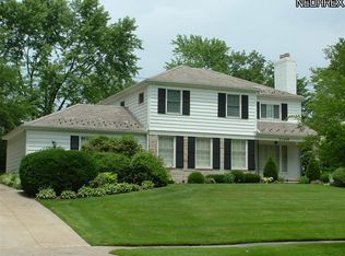 22149 Shelburne Rd, Shaker Heights, OH 44122