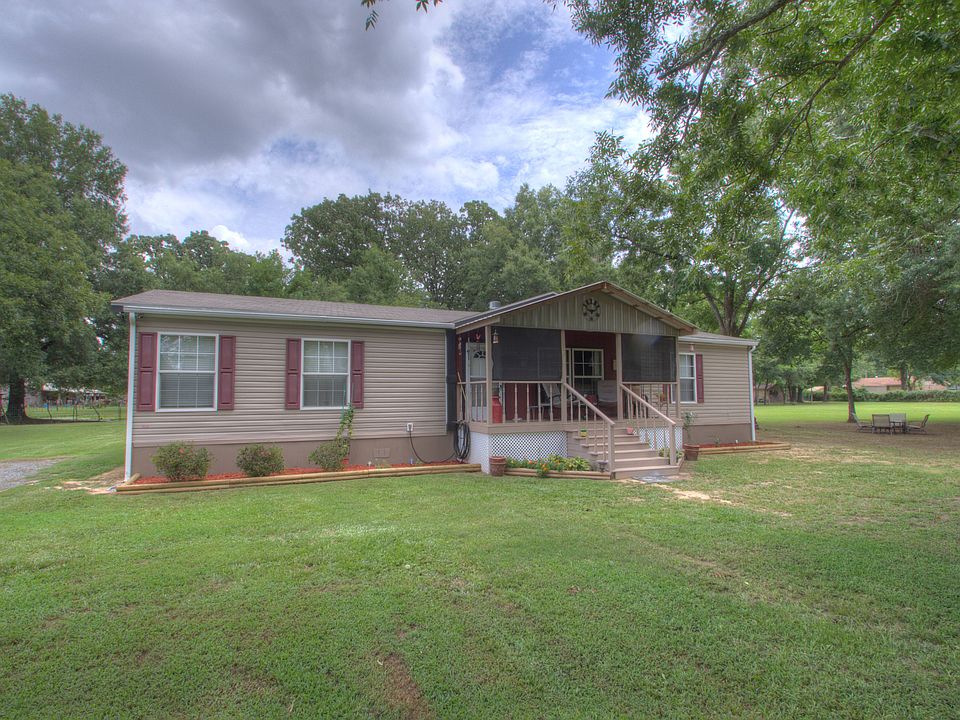1st image of 570 Texas Ln