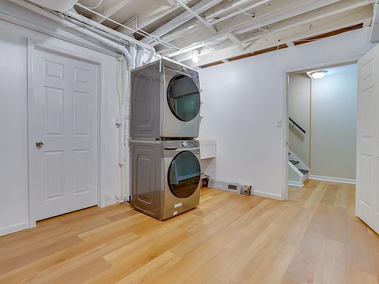 8063 Saint Annes Ct #3 — Photo 28
