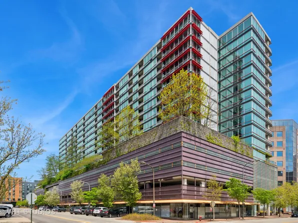 800 Elgin Rd #Penthouse 08, Evanston, IL 60201