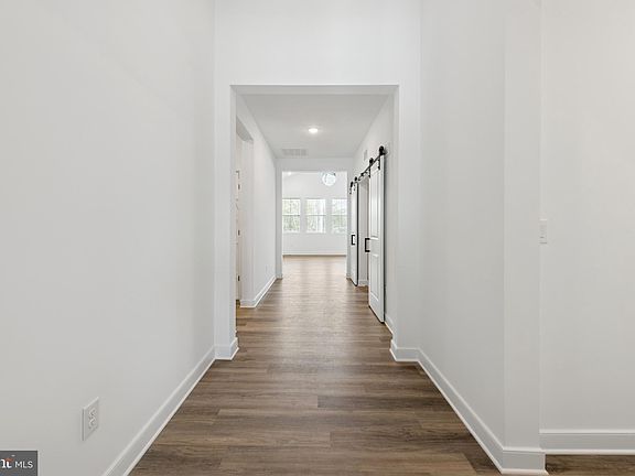 4th image of 28537 Blossom Ln