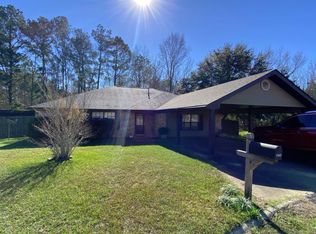 1902 Cotton Wood St, Deridder, LA 70634