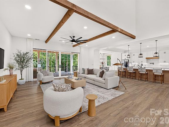 3rd image of 3141 Brayland Ave
