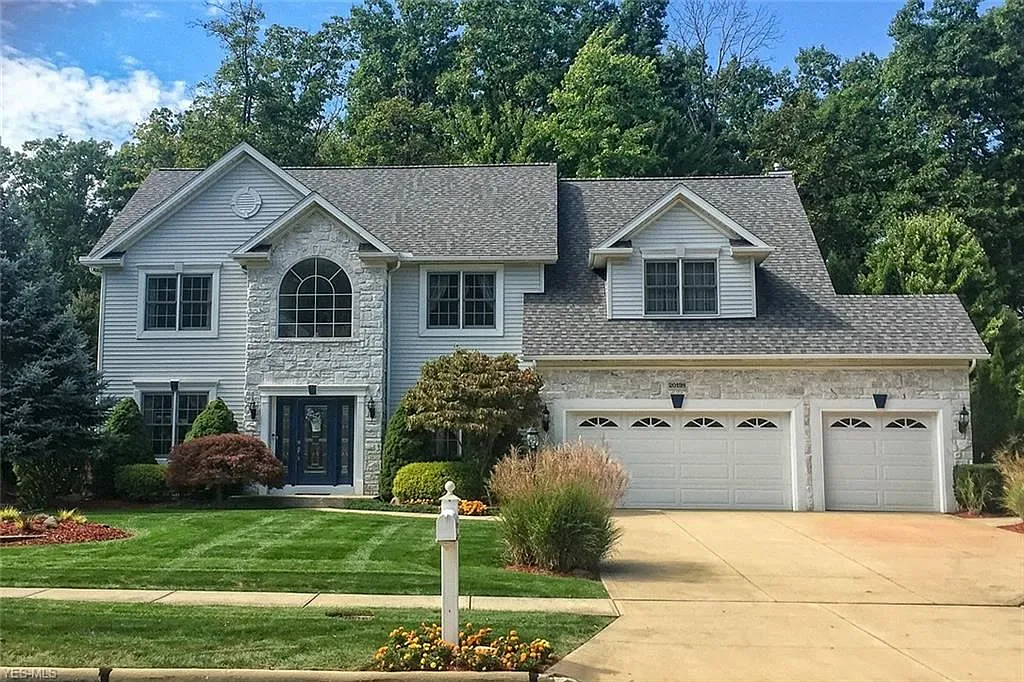 20198 Colleen Ct photo 1