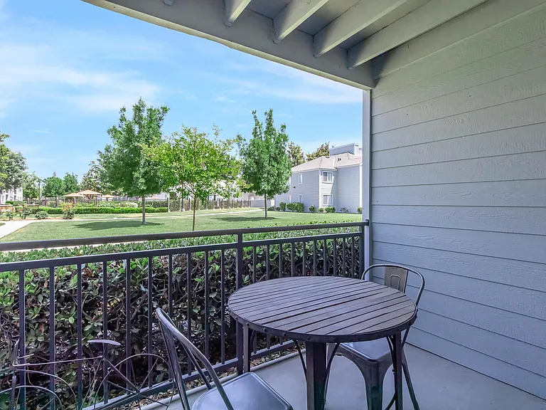 Cambridge Village Apartments — Photo 35