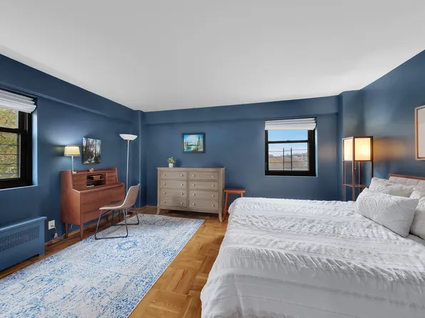 21-85 34th Avenue image 5 of 5