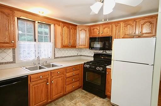 4th image of 45 Rogers Dr