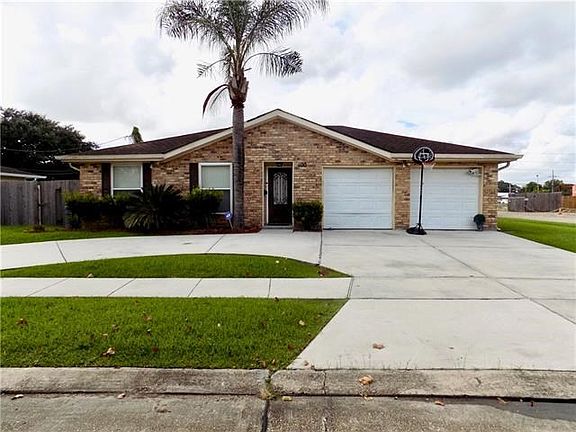 2nd image of 500 Fairlawn Dr