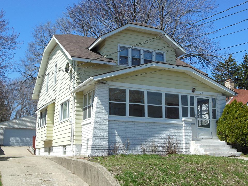 1st image of 631 Burke Ave NE