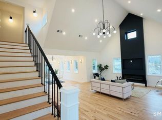 244 Cow Hill Rd, Clinton, CT 06413