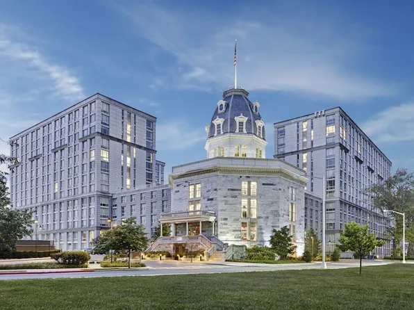 888 Main Street image 13 of 40