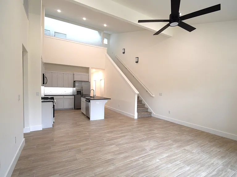 672 Sun Meadow Loop — Photo 2