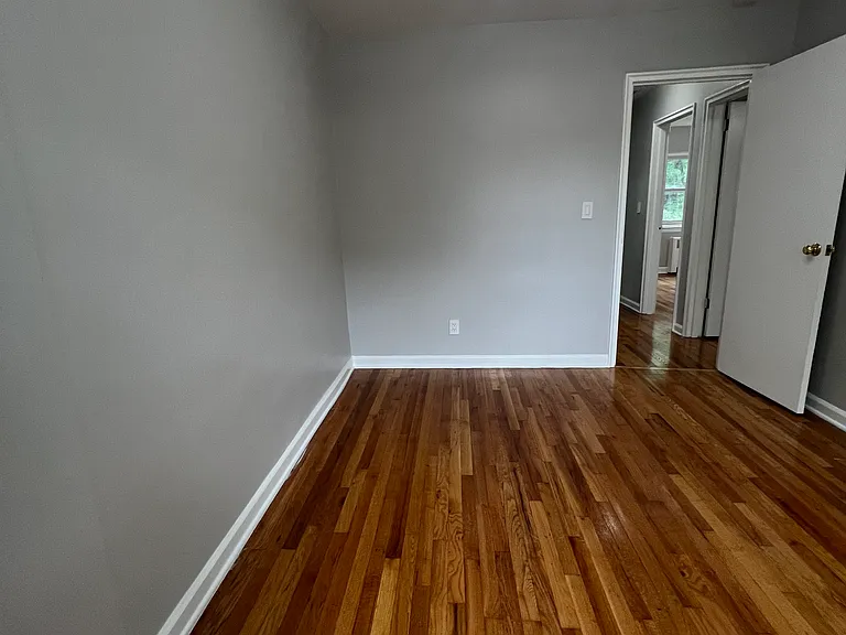 Edenwald Ave — Photo 14