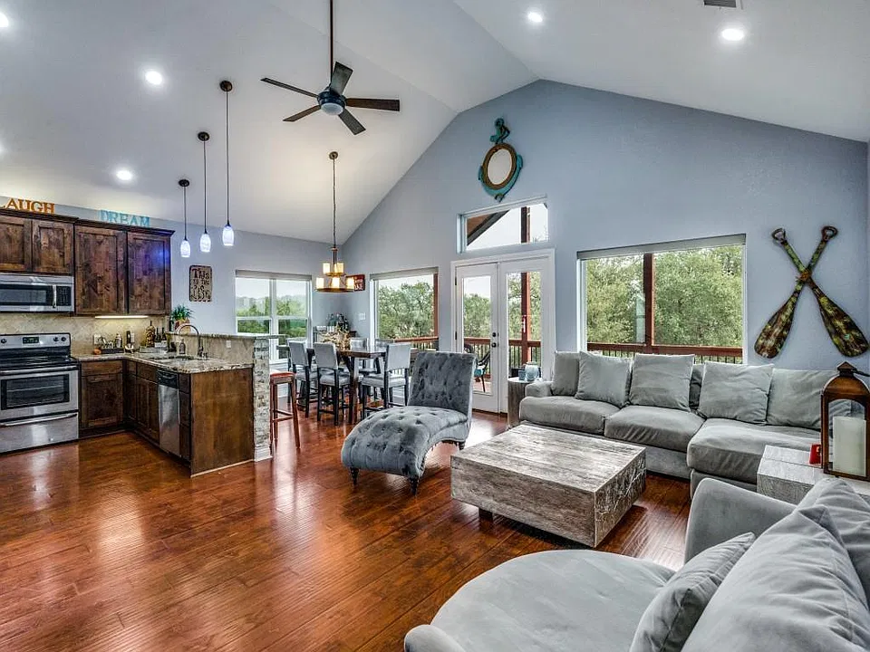 443 Big Bend Dr