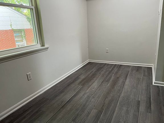 5th image of 127 Avendale Ave NE