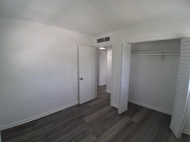 401 SW 13th Pl #721 — Photo 18