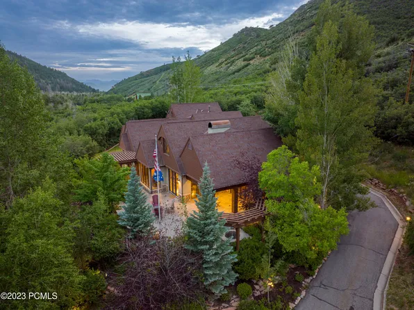 2572 E Weber Canyon Rd, Oakley, UT 84055