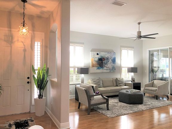 4th image of 3923 Carambola Cir