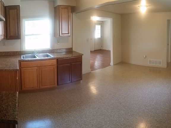 4th image of 3313 W Linda Ln
