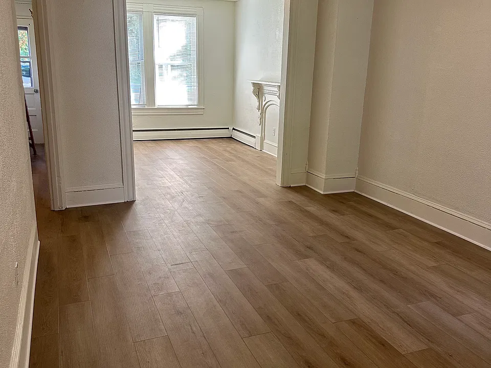 1-3 Memorial Pkwy #5