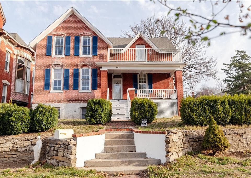 1st image of 601 Atchison St