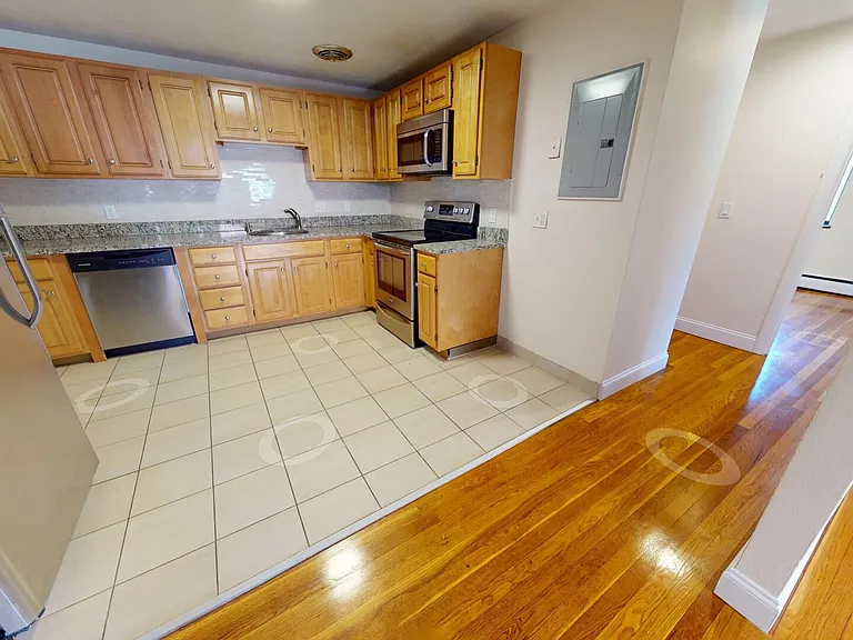 Babcock-Parkman Apartments — Photo 15