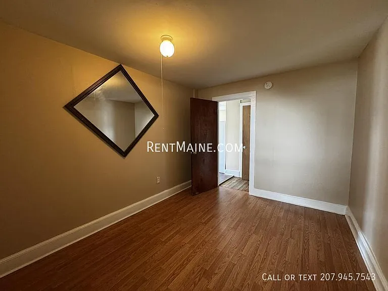 172 College Ave #5 — Photo 6