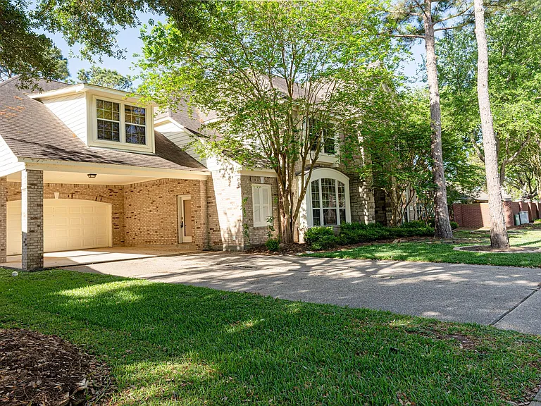 24319 Bay Hill Blvd — Photo 3