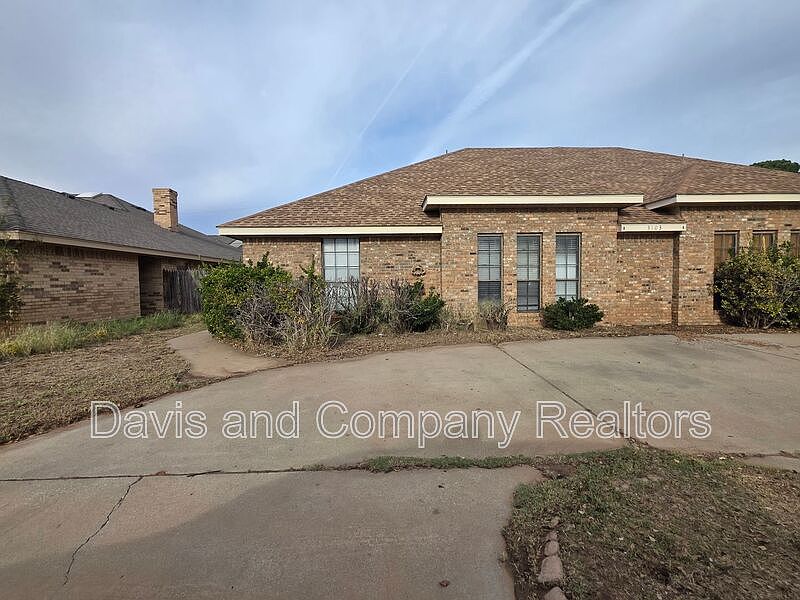 1st image of 3103 Dentcrest Dr APT B
