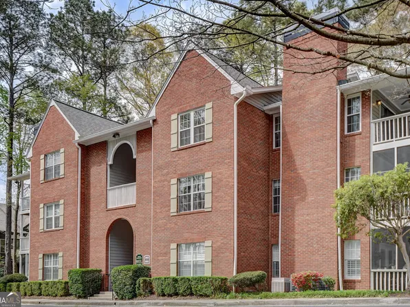 1025 N Jamestown Rd, Decatur, GA 30033