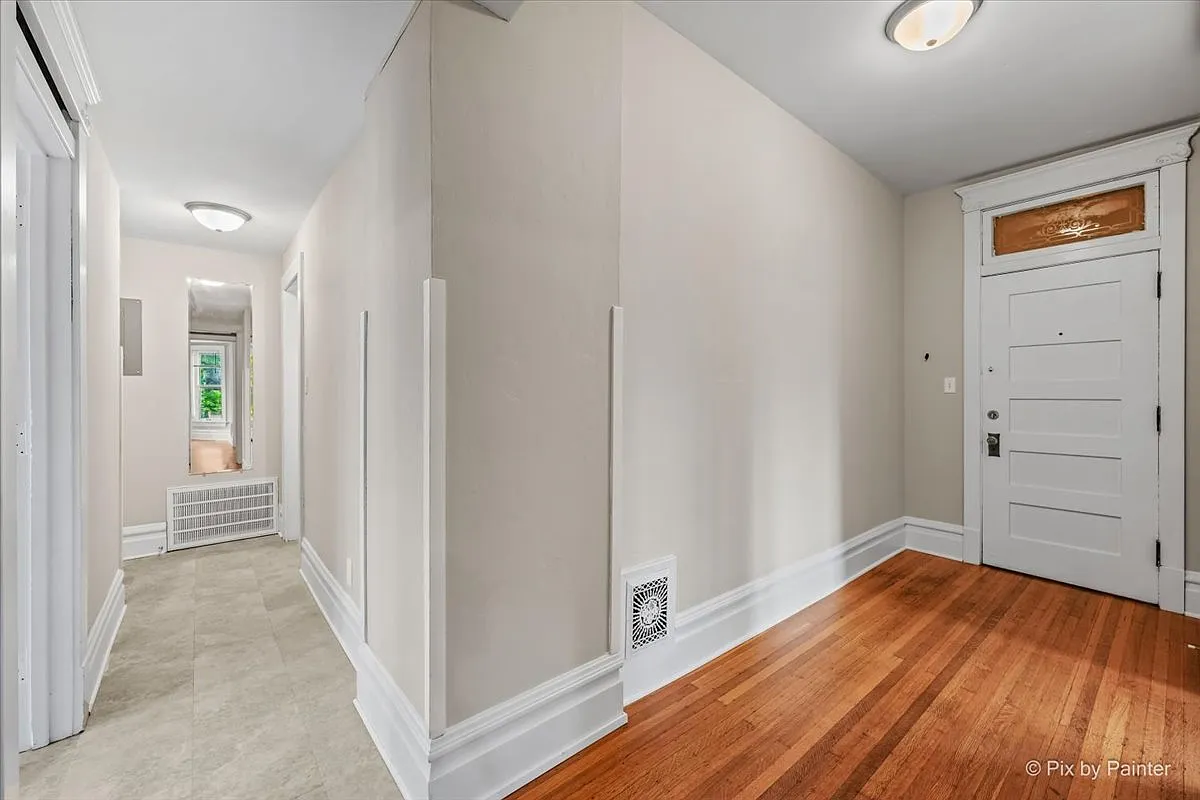 2 bed, 1200 sqft, $1,300 — Photo 2