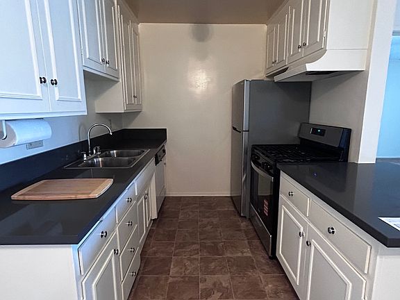 5th image of 10803 Otsego St APT 14