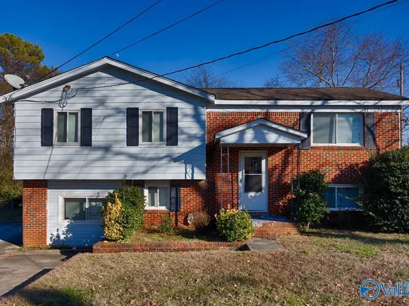 5000 Rolling Hills Dr NW, Huntsville, AL 35810