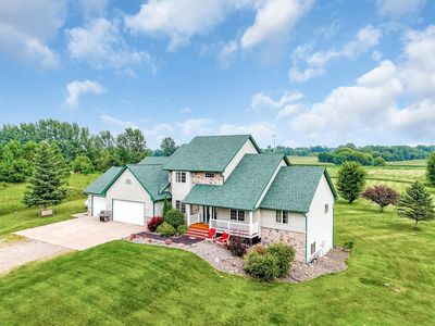 35887 Oasis Rd, Lindstrom, MN, 55045