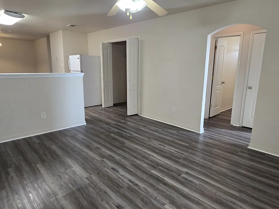 418-D Brittney 3 living rm (1)_08042026