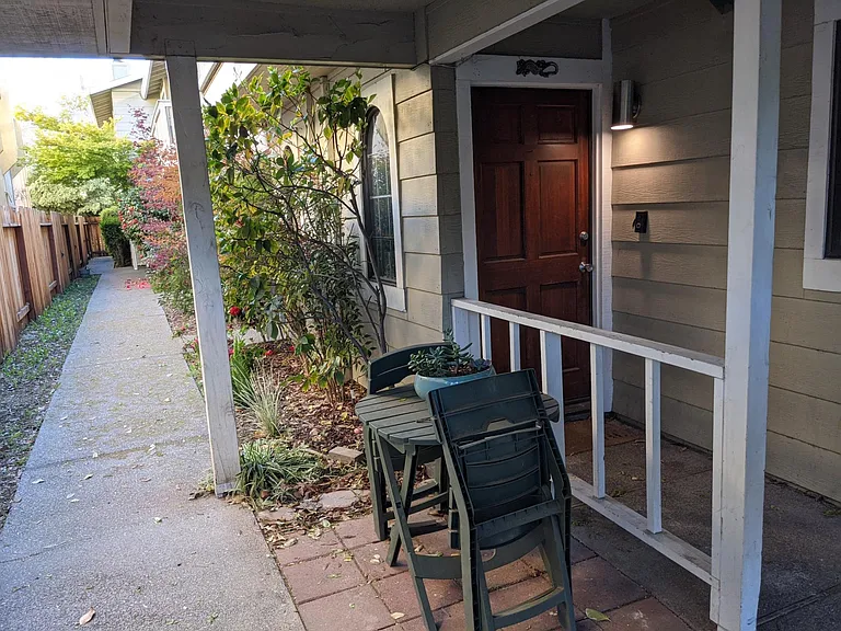 Front Entrance/Common Areas