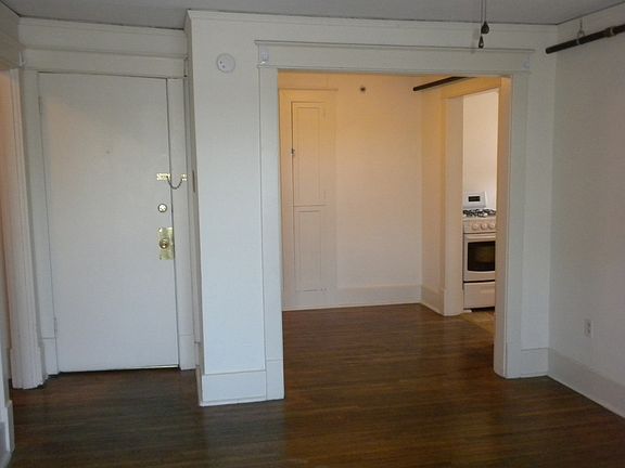 4th image of 201 S College Ave APT 301
