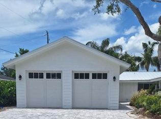 1833 Pandora Dr, Sarasota, FL 34231
