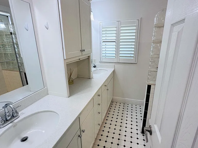 1056 Milano Dr — Photo 15