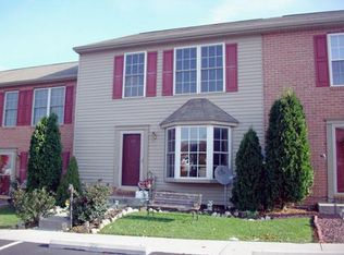 100 Battens Cir, Leola, PA 17540