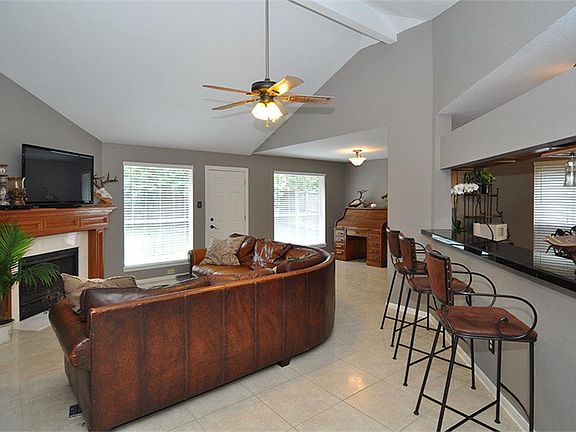 5th image of 2606 Pine Cone Dr