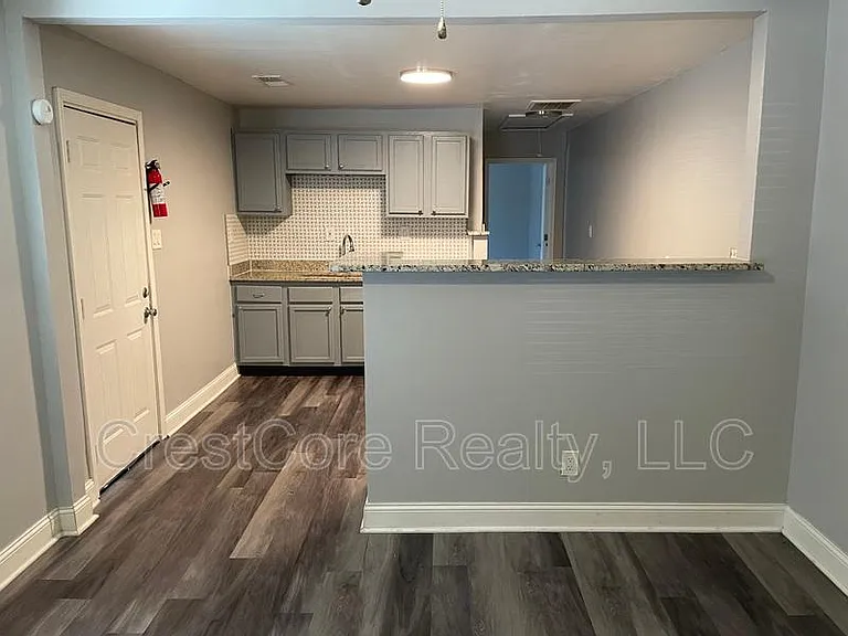 863 Josephine St #863 — Photo 4
