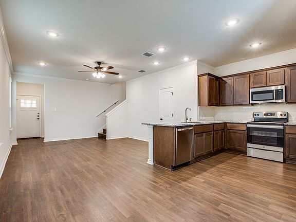 2nd image of 10338 W Lynwood Ave #101