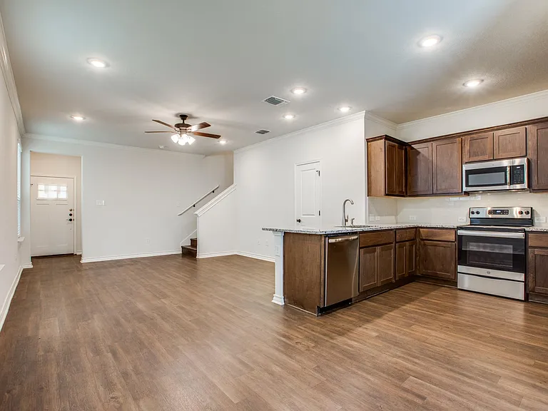 10338 Lynwood Br #101 — Photo 3