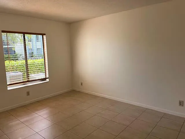 1105 Green Pine Blvd #C1 — Photo 7