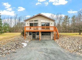 211 Sheer Rd, Averill Park, NY 12018