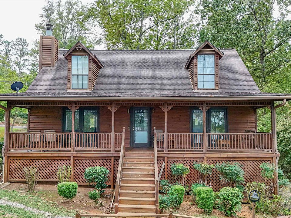 1st image of 115 Dogwood Dr SE