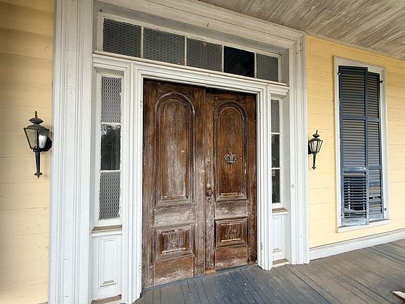 2nd image of 334 Sanford Ave